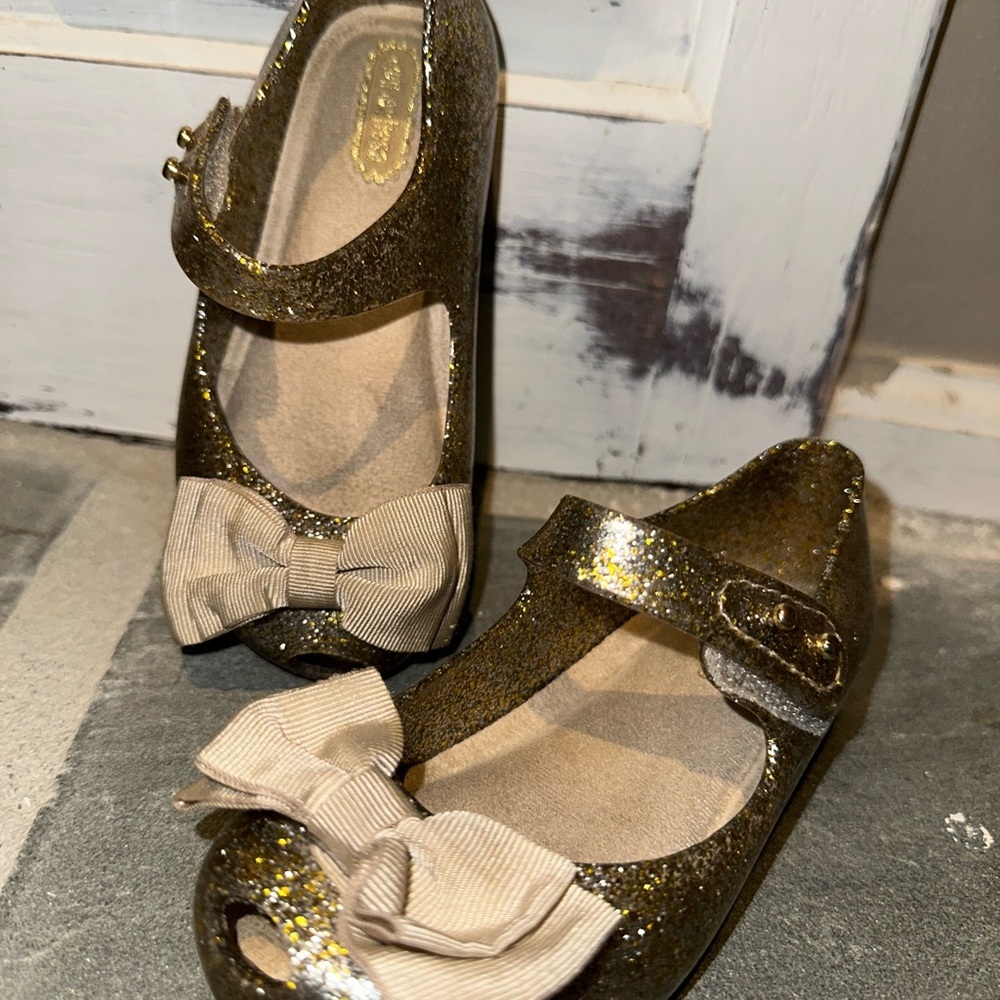 Mini Melissa Glittery Gold Kids Shoes with Bow size 8
